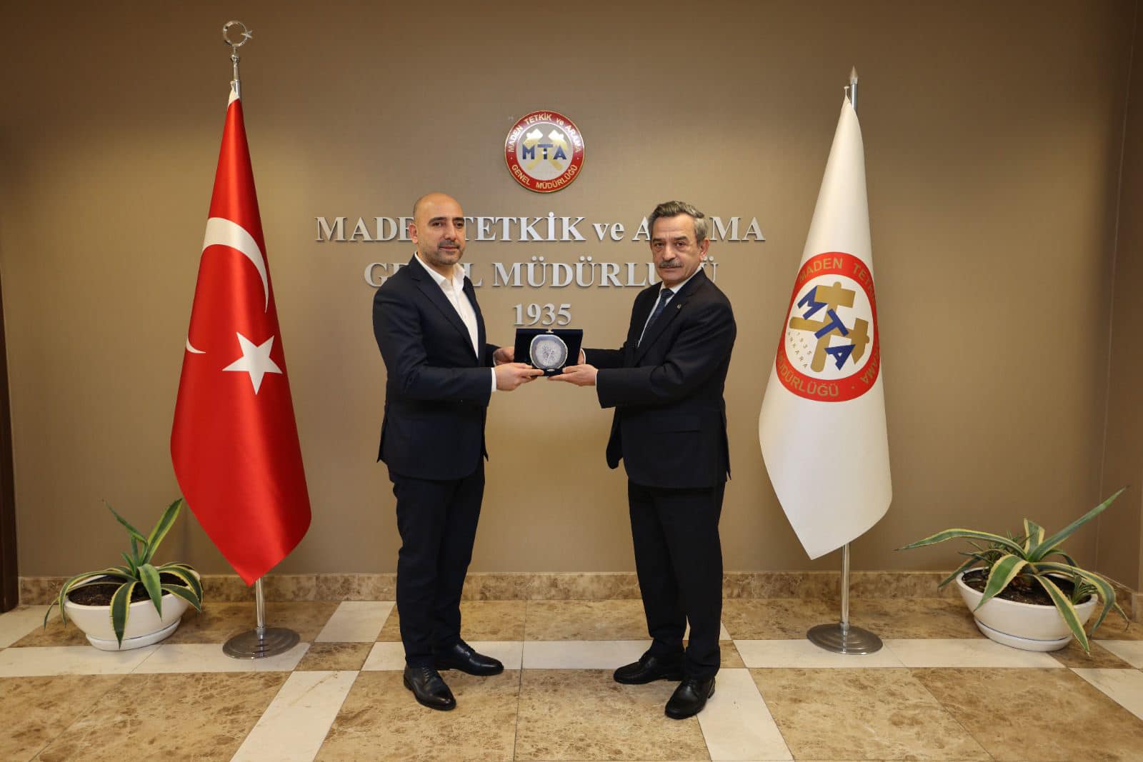 TDİOTB Heyetinden MTA Ziyareti TDİOTB Heyetinden MTA Ziyareti