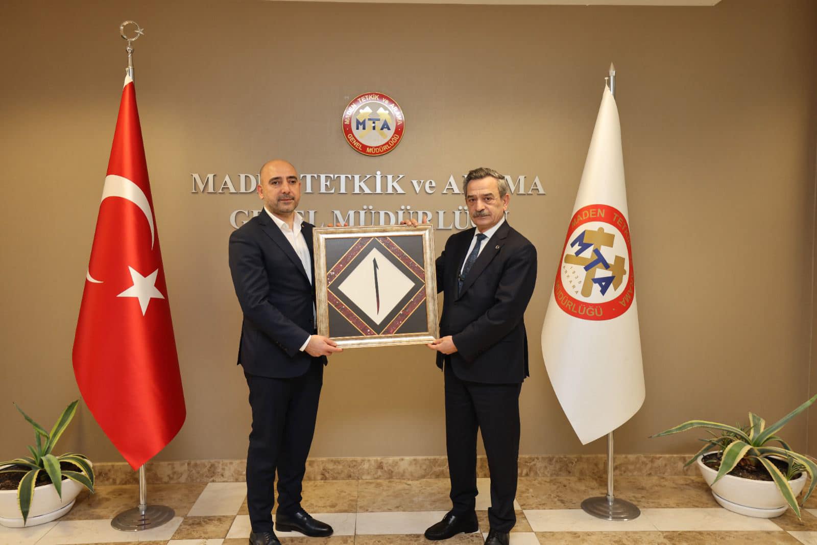 TDİOTB Heyetinden MTA Ziyareti TDİOTB Heyetinden MTA Ziyareti