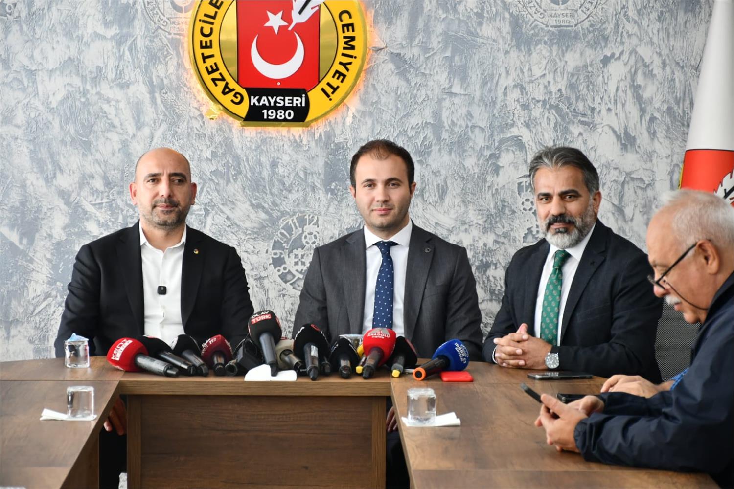 BAŞKAN BAĞLAMIŞ ET VE ET ÜRÜNLERİ ÇALIŞTAYI İLE İLGİLİ AÇIKLAMALARDA BULUNDU